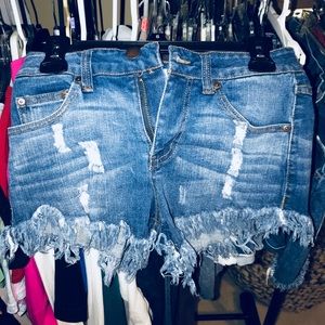 super cute high waisted fringe shirts :))